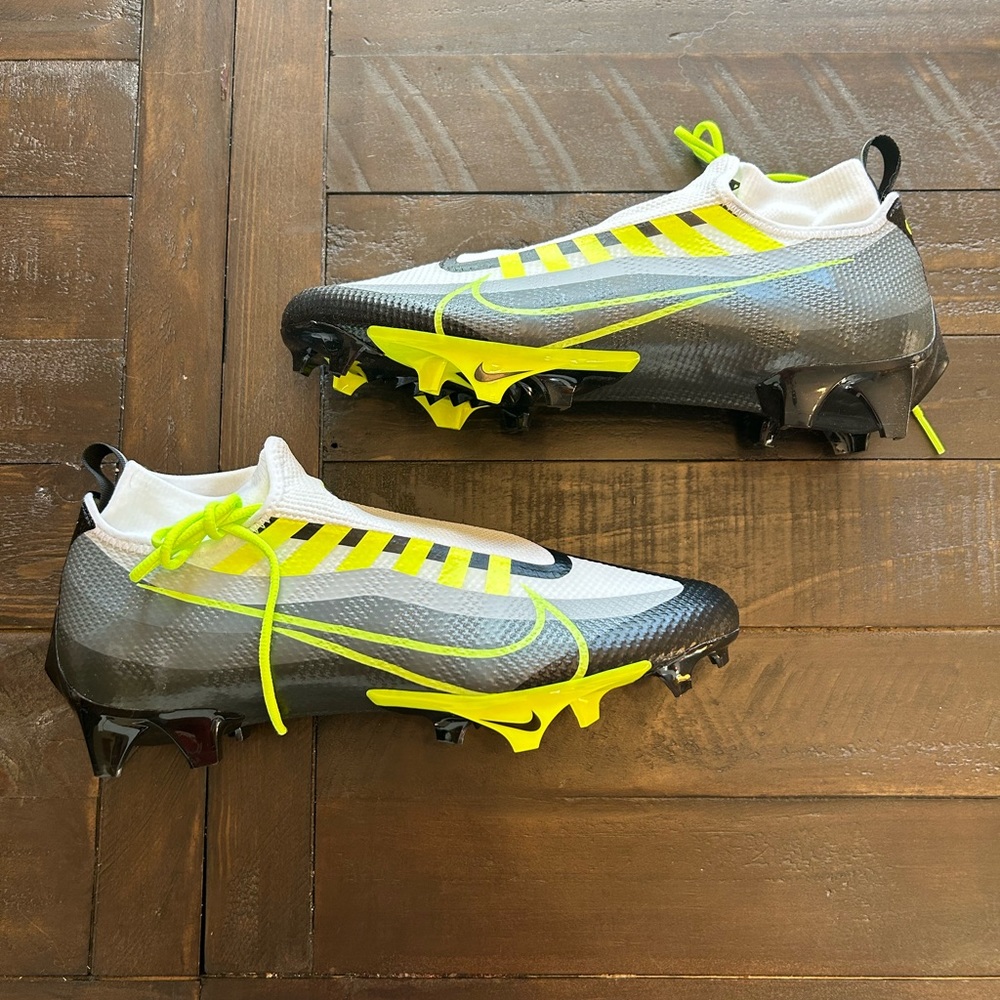 Nike Vapor Edge Pro 360 Cleat Black/Volt
